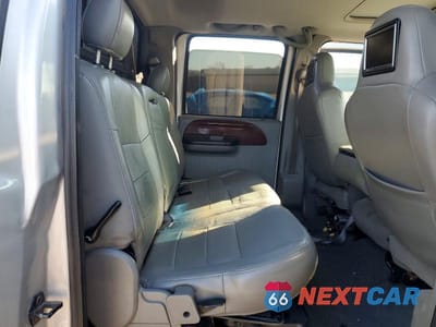 Zdjęcie 10 z 12 samochodu: 2005 FORD F250 SUPER DUTY VIN:1FTSW21PX5EC40469 - miniatura