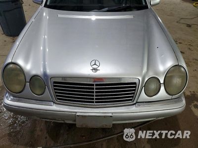 Zdjęcie 11 z 13 samochodu: 1999 MERCEDES-BENZ E 300TD VIN:WDBJF25H9XA939552 - miniatura