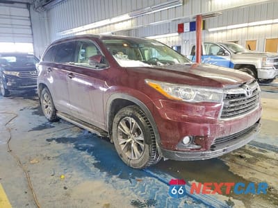 Czwarte zdjęcie samochodu z boku: 2015 TOYOTA HIGHLANDER XLE VIN:5TDKKRFH3FS081473 - miniatura