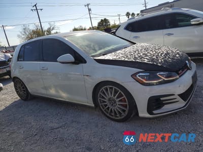 Czwarte zdjęcie samochodu z boku: 2018 VOLKSWAGEN GTI S/SE VIN:3VW447AU8JM258164 - miniatura