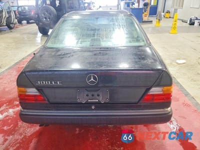 Zdjęcie 6 z 11 samochodu: 1990 MERCEDES-BENZ 300 CE VIN:WDBEA51E0LB264868 - miniatura