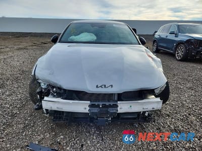 Piąte zdjęcie samochodu w środku: 2023 KIA K5 GT LINE VIN:5XXG64J20PG176172 - miniatura