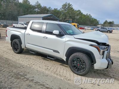 Czwarte zdjęcie samochodu z boku: 2025 TOYOTA TUNDRA CREWMAX LIMITED VIN:5TFWA5DB8SX298906 - miniatura