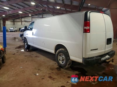 Drugie zdjęcie samochodu z przodu: 2017 CHEVROLET EXPRESS G2500 VIN:1GCWGBFG7H1128604 - miniatura