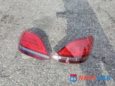 Zdjęcie 12 z 12 samochodu: 2021 MERCEDES-BENZ C 300 VIN:W1KWF8DB2MR639930 - miniatura