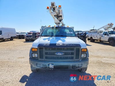 Piąte zdjęcie samochodu w środku: 2008 FORD F450 SUPER DUTY BUCKET TRUCK VIN:1FD4F46Y68EB26703 - miniatura