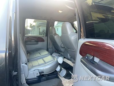 Zdjęcie 6 z 10 samochodu: 2006 FORD F350 SRW SUPER DUTY VIN:1FTWW31P56ED32176 - miniatura
