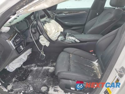 Zdjęcie 7 z 12 samochodu: 2019 BMW 530 XI VIN:WBAJA7C58KWC77576 - miniatura
