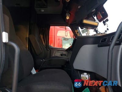 Piąte zdjęcie samochodu w środku: 2024 FREIGHTLINER CASCADIA 126 SEMI TRUCK VIN:3AKJHHDR3RSUL9058 - miniatura