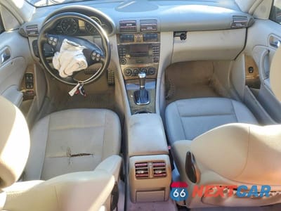 Zdjęcie 8 z 12 samochodu: 2007 MERCEDES-BENZ C 230 VIN:WDBRF52H87F931227 - miniatura