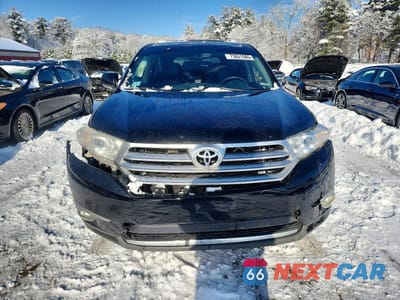 Piąte zdjęcie samochodu w środku: 2013 TOYOTA HIGHLANDER LIMITED VIN:5TDDK3EH5DS194393 - miniatura