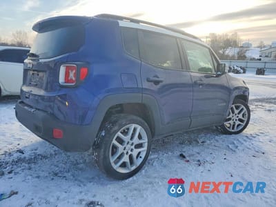 Trzecie zdjęcie samochodu z tyłu: 2021 JEEP RENEGADE LATITUDE VIN:ZACNJDBB5MPM48949 - miniatura