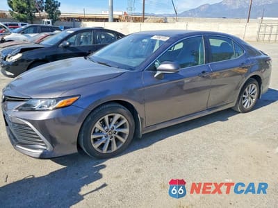 2023 TOYOTA CAMRY LE 4T1C11BK4PU080707 - główne zdjęcie licytacji z USA - miniatura
