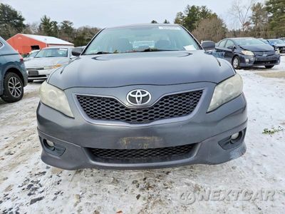 Piąte zdjęcie samochodu w środku: 2010 TOYOTA CAMRY BASE VIN:4T1BF3EK4AU115581 - miniatura