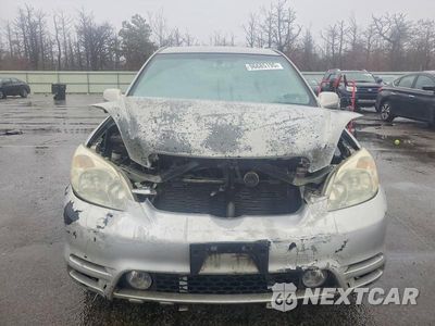 Piąte zdjęcie samochodu w środku: 2003 TOYOTA COROLLA MATRIX XR VIN:2T1KR32E13C056418 - miniatura