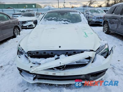 Piąte zdjęcie samochodu w środku: 2018 MERCEDES-BENZ C 63 AMG-S VIN:WDDWJ8HB7JF686070 - miniatura