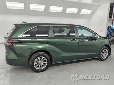 Trzecie zdjęcie samochodu z tyłu: 2024 TOYOTA SIENNA LE VIN:5TDKRKEC8RS208800 - miniatura