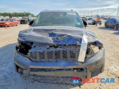 Piąte zdjęcie samochodu w środku: 2025 JEEP GRAND CHEROKEE L LAREDO VIN:1C4RJKAG4S8655777 - miniatura