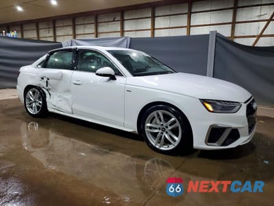 Czwarte zdjęcie samochodu z boku: 2024 AUDI A4 PREMIUM PLUS 45 VIN:WAUEAAF44RN006030 - miniatura
