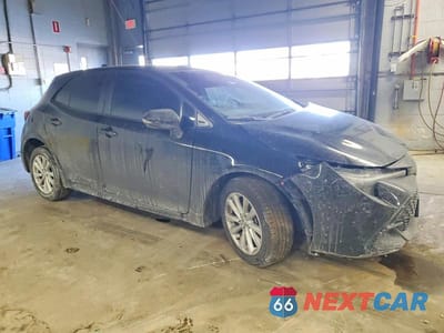 Czwarte zdjęcie samochodu z boku: 2023 TOYOTA COROLLA HATCHBACK SE VIN:JTND4MBE7P3210993 - miniatura