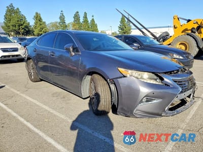 Czwarte zdjęcie samochodu z boku: 2016 LEXUS ES 350 VIN:58ABK1GG8GU017065 - miniatura