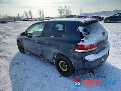 Drugie zdjęcie samochodu z przodu: 2010 VOLKSWAGEN GTI VIN:WVWFV7AJ4AW238640 - miniatura