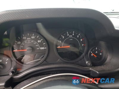 Zdjęcie 9 z 13 samochodu: 2008 JEEP WRANGLER UNLIMITED X VIN:1J4GB39138L610811 - miniatura
