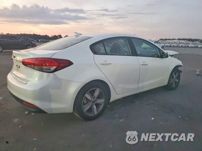 Trzecie zdjęcie samochodu z tyłu: 2018 KIA FORTE LX VIN:3KPFL4A73JE178403 - miniatura