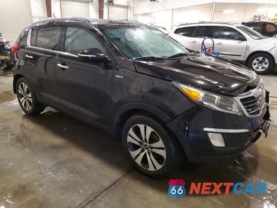 Czwarte zdjęcie samochodu z boku: 2013 KIA SPORTAGE EX VIN:KNDPCCA20D7521756 - miniatura
