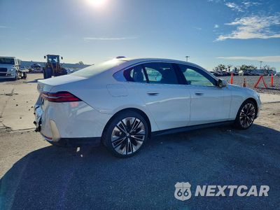 Trzecie zdjęcie samochodu z tyłu: 2025 BMW 530 XI VIN:WBA53FJ0XSCT29723 - miniatura