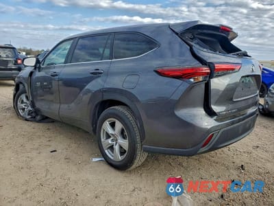 Drugie zdjęcie samochodu z przodu: 2023 TOYOTA HIGHLANDER LE VIN:5TDKDRAH4PS504113 - miniatura