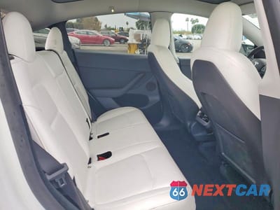 Zdjęcie 10 z 12 samochodu: 2024 TESLA MODEL Y VIN:7SAYGDED7RF096969 - miniatura