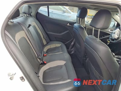 Zdjęcie 10 z 13 samochodu: 2012 KIA OPTIMA HYBRID VIN:KNAGM4AD8C5019248 - miniatura