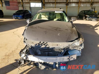 Piąte zdjęcie samochodu w środku: 2016 LEXUS IS 200T VIN:JTHBA1D29G5025207 - miniatura