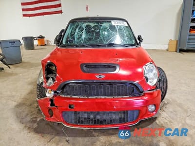 Piąte zdjęcie samochodu w środku: 2009 MINI COOPER S VIN:WMWMF73529TW82081 - miniatura