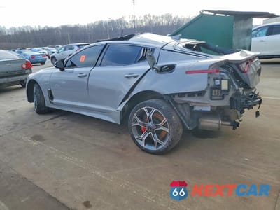 Drugie zdjęcie samochodu z przodu: 2021 KIA STINGER GT2 VIN:KNAE55LC4M6089646 - miniatura