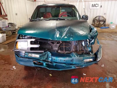 Piąte zdjęcie samochodu w środku: 1996 CHEVROLET BLAZER VIN:1GNDT13W0T2222973 - miniatura