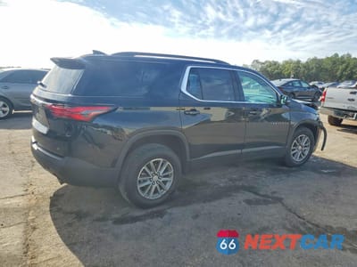 Trzecie zdjęcie samochodu z tyłu: 2023 CHEVROLET TRAVERSE LT VIN:1GNERHKW1PJ196439 - miniatura