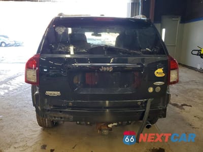 Zdjęcie 6 z 12 samochodu: 2016 JEEP COMPASS LATITUDE VIN:1C4NJCEA4GD738148 - miniatura