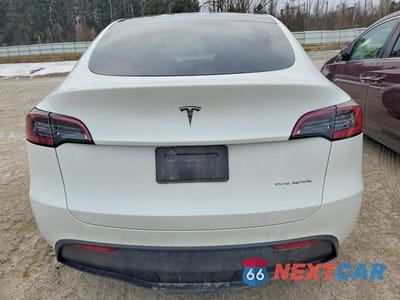 Zdjęcie 6 z 11 samochodu: 2024 TESLA MODEL Y VIN:7SAYGAEE4RF166130 - miniatura