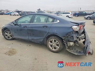 Drugie zdjęcie samochodu z przodu: 2016 CHEVROLET CRUZE LT VIN:1G1BE5SM7G7304895 - miniatura