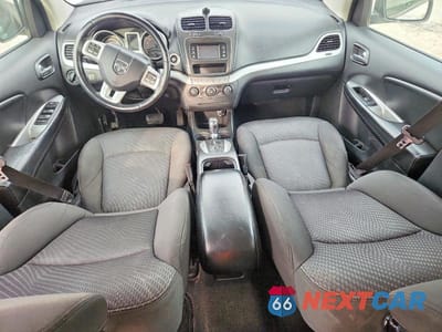 Zdjęcie 8 z 13 samochodu: 2016 DODGE JOURNEY SE VIN:3C4PDCAB1GT120360 - miniatura
