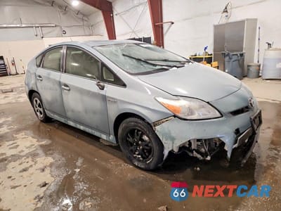 Czwarte zdjęcie samochodu z boku: 2015 TOYOTA PRIUS VIN:JTDKN3DU2F1991505 - miniatura