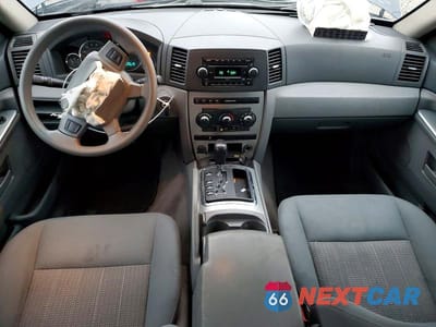 Zdjęcie 8 z 13 samochodu: 2007 JEEP GRAND CHEROKEE LAREDO VIN:1J8GR48KX7C554939 - miniatura