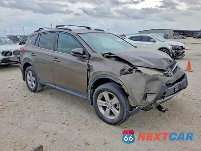 Czwarte zdjęcie samochodu z boku: 2014 TOYOTA RAV4 XLE VIN:2T3WFREV5EW089424 - miniatura