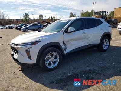 2025 CHEVROLET TRAX LS KL77LFEP3SC277013 - główne zdjęcie licytacji z USA - miniatura