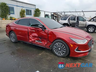 Czwarte zdjęcie samochodu z boku: 2023 HYUNDAI SONATA HYBRID VIN:KMHL54JJ7PA071659 - miniatura