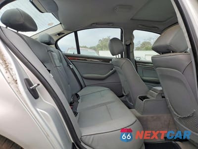 Zdjęcie 10 z 11 samochodu: 2001 BMW 325 I VIN:WBAAV33441FU88483 - miniatura