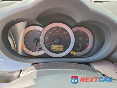 Zdjęcie 9 z 13 samochodu: 2006 TOYOTA RAV4 BASE VIN:JTMZD33V265008889 - miniatura