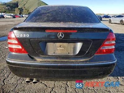 Zdjęcie 6 z 12 samochodu: 2007 MERCEDES-BENZ C 230 VIN:WDBRF52HX7F935313 - miniatura